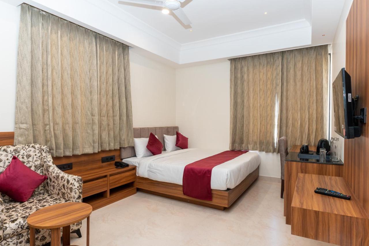 אודייפור Raghunandan Palace - A Premier Boutique Stay, City Center & 500 Meters From City Railway Station מראה חיצוני תמונה