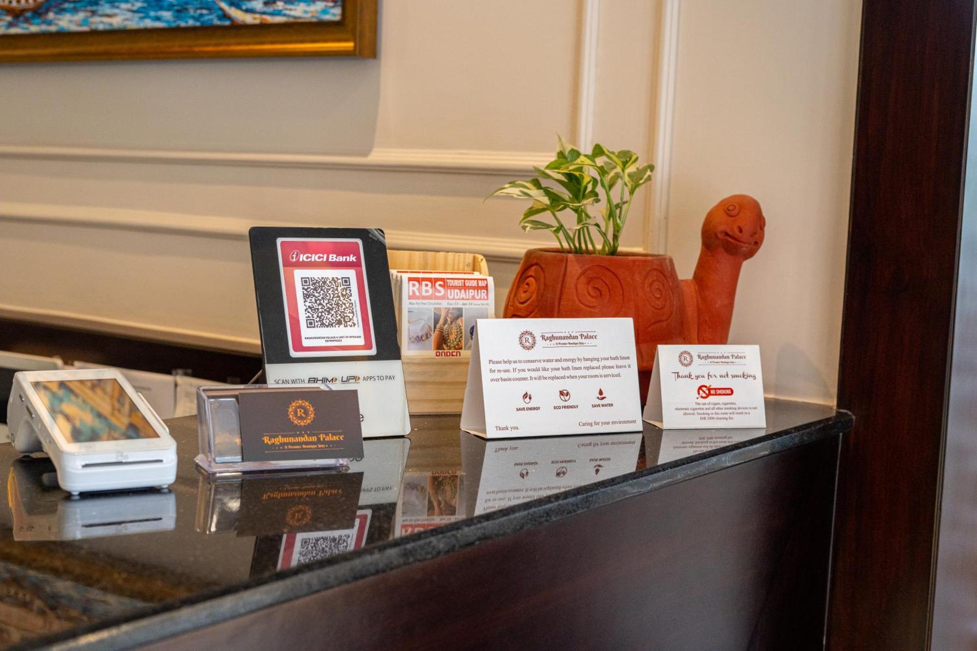 אודייפור Raghunandan Palace - A Premier Boutique Stay, City Center & 500 Meters From City Railway Station מראה חיצוני תמונה