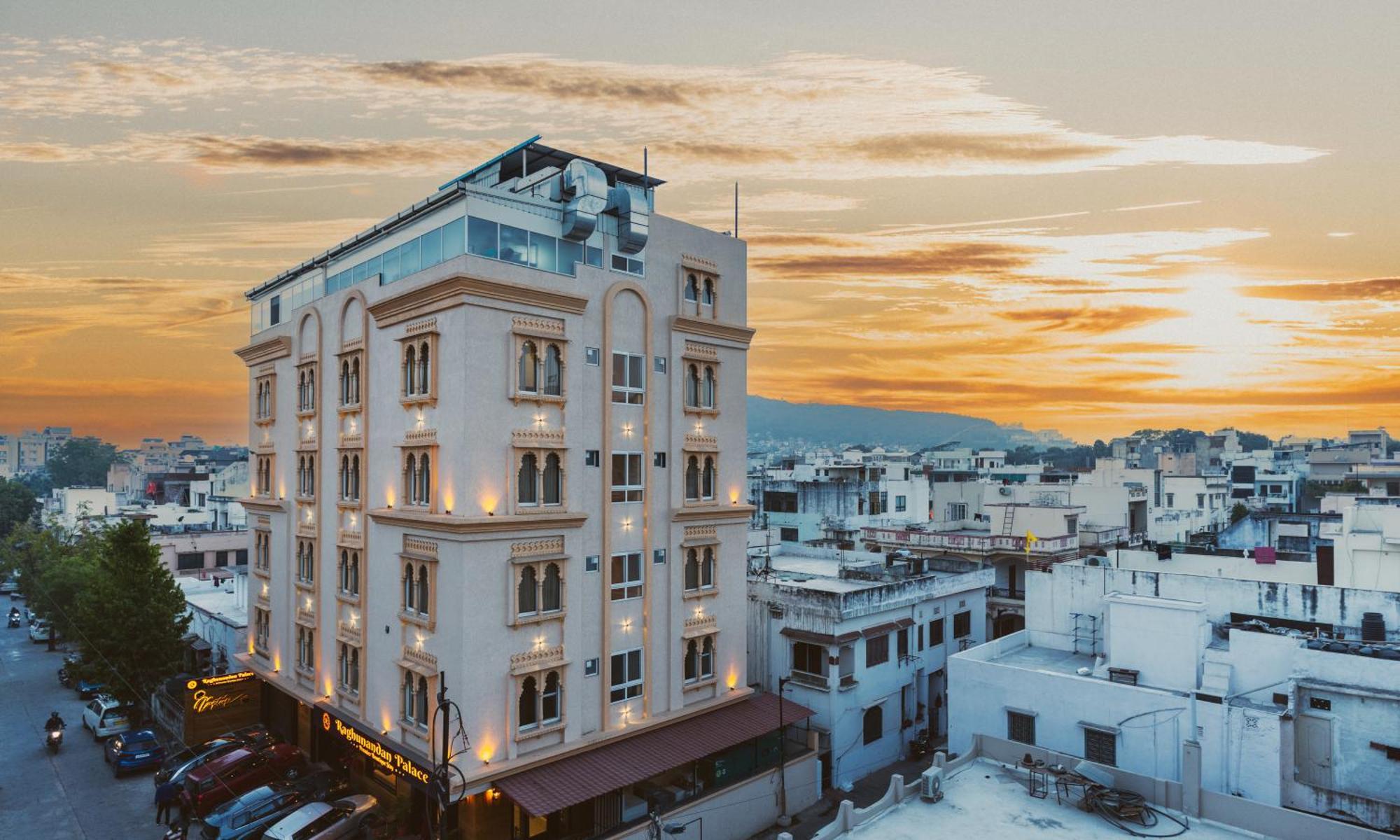 אודייפור Raghunandan Palace - A Premier Boutique Stay, City Center & 500 Meters From City Railway Station מראה חיצוני תמונה