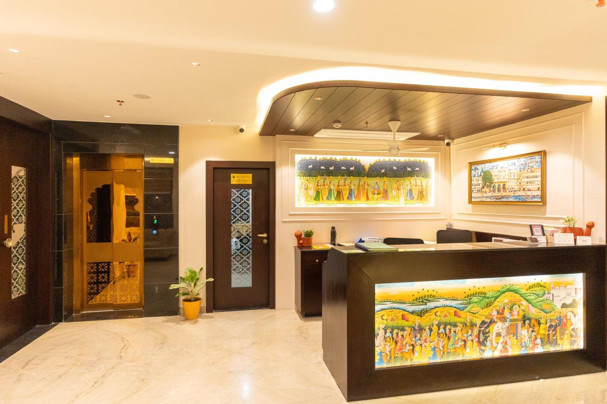 אודייפור Raghunandan Palace - A Premier Boutique Stay, City Center & 500 Meters From City Railway Station מראה חיצוני תמונה