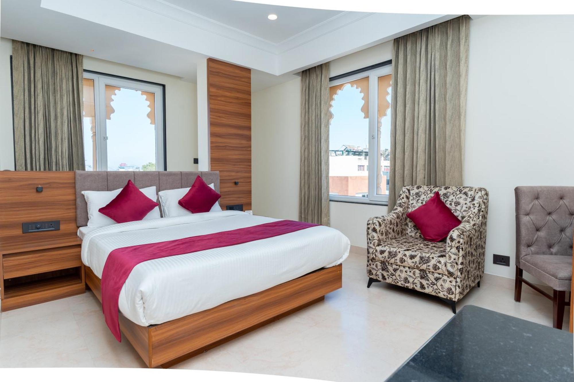 אודייפור Raghunandan Palace - A Premier Boutique Stay, City Center & 500 Meters From City Railway Station מראה חיצוני תמונה