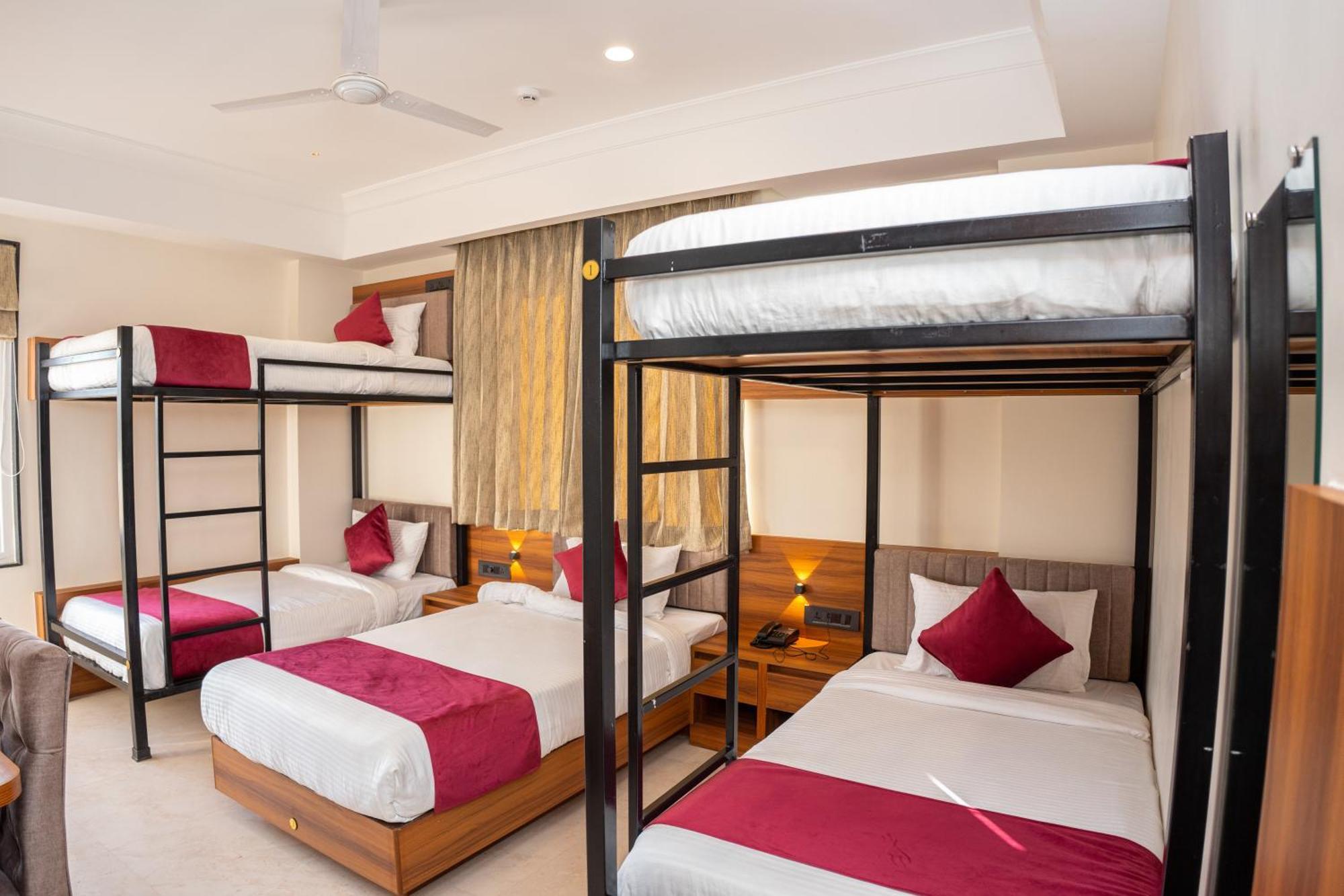 אודייפור Raghunandan Palace - A Premier Boutique Stay, City Center & 500 Meters From City Railway Station מראה חיצוני תמונה